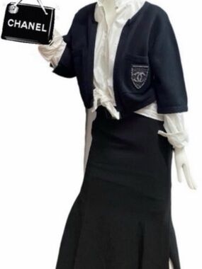 LA PETITE VESTE NOIRE